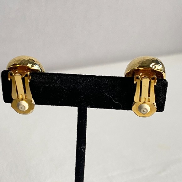 Tanner Clip On Earrings Pegasus Intaglio Carnelian Stone With Gold Tone Rim - Picture 6 of 9